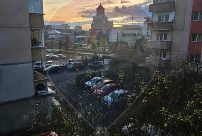 Apartament cu 3 camere de vanzare, str. Hortensiei - 20