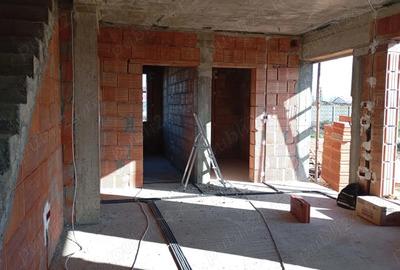 Casă cu Teren 250 Mp în Chișoda - 4