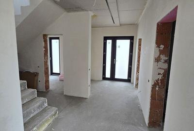 Casă cu 4 camere în Sânmartin - 20