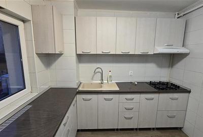Apartament cu 2 camere semidecomandat, mobilat în Berceni