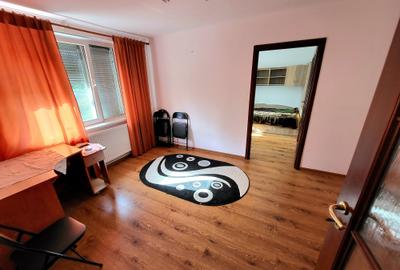 Apartament cu 3 camere semidecomandat în Micro 19 - 6