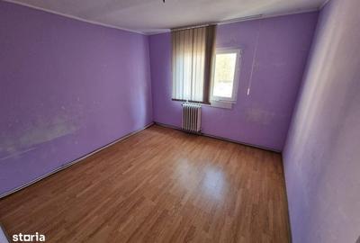 Apartament cu 4 camere decomandat în Tomești - 1