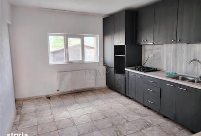 Casă cu 4 camere cu Teren 255 Mp în Moșnița Nouă