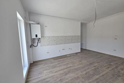 Apartament cu 3 camere decomandat în Girocului