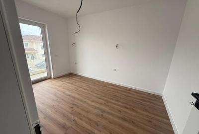 Duplex cu 5 camere cu Canalizare în Moșnița Nouă - 13