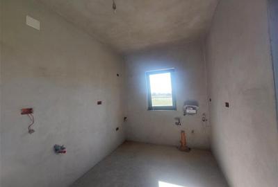 Casă individuală cu 4 camere cu Canalizare în Fântânele - 11