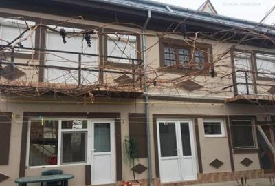 Casă cu 14 camere cu Teren 330 Mp în Central - 19