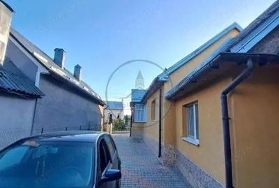 Casă cu 4 camere cu Teren 1400 Mp în Central - 4