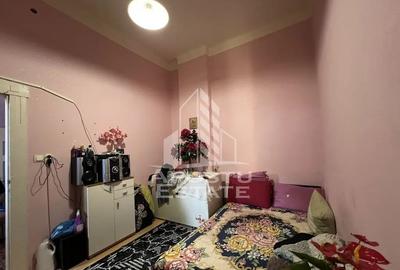 Apartament cu 3 camere decomandat în Lunei - 8