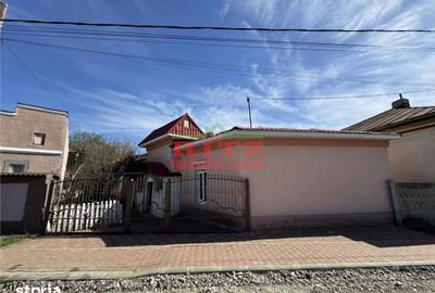 Casă cu 3 camere cu Teren 705 Mp în Piatra - 3