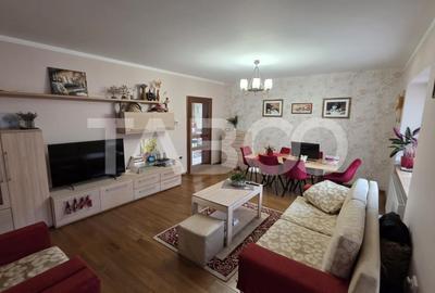 Casă individuală cu 4 camere cu Canalizare în Central - 1