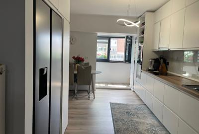Apartament cu 4 camere decomandat în Central - 3