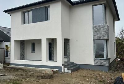 DARZA ( CREVEDIA), VILA 4 CAMERE - 2