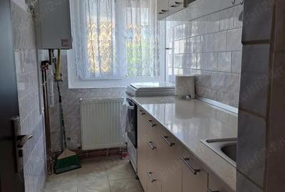 Inchiriez apartament