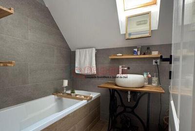 Apartament cu 3 camere decomandat în Central - 2