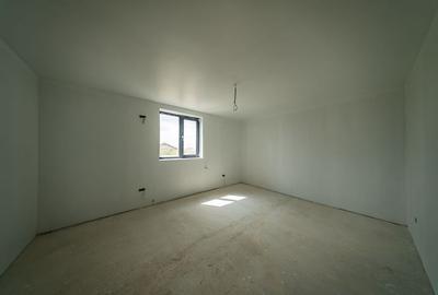 Casă de vânzare cu 3 camere, teren și terasă Alunis - 7
