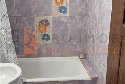 Apartament cu 2 camere semidecomandat, mobilat în Micro 3 - 6