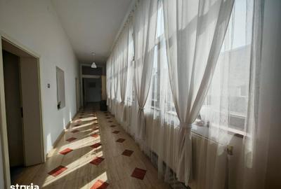Casă cu 6 camere cu Teren 586 Mp în Central - 6
