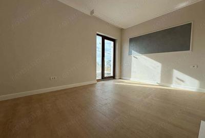 Casă cu 5 camere cu Teren 350 Mp în Dumbrăvița