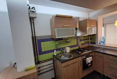 Apartament 3 camere, renovat, poziție retrasă (nu la bulevard) – Metrou 500 m - 35