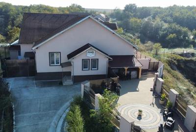 Spațiu comercial, de 800 mp, în Central - 17