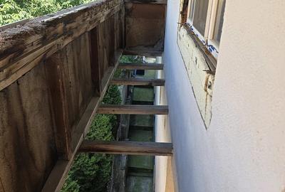 Casă cu 4 camere cu Teren 25 Mp în Păcurari