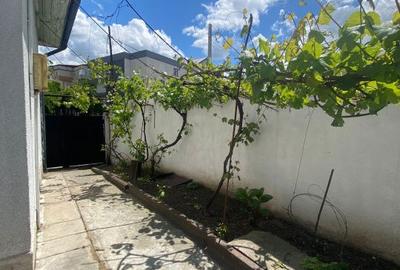 Casă cu 2 camere cu Teren 300 Mp în 1 Mai - 3