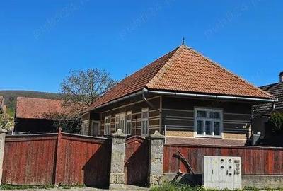 Casă cu 3 camere cu Teren 470 Mp în Central - 3