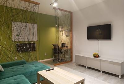 Apartament cu 3 camere decomandat în Berceni - 2