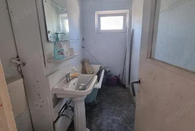 Apartament cu 2 camere semidecomandat în Dâmbovița