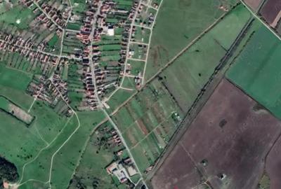 Pischia- parcele de casa- 692 mp- 797 mp- 2 fronturi - 2