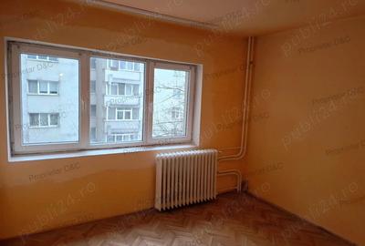 Apartament cu 3 camere decomandat în Victoriei - 8