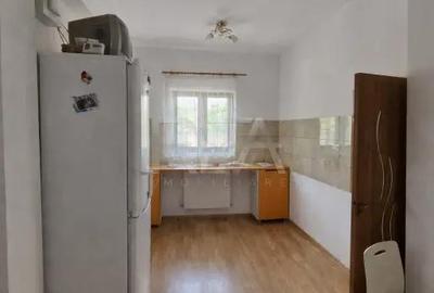 Casă cu 7 camere cu Canalizare în Nicolae Grigorescu - 9