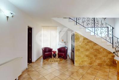 Casă cu 5 camere cu Teren 900 Mp în Central - 16