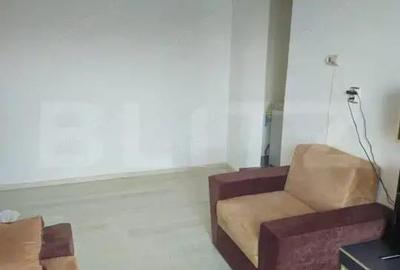 Apartament de vanzare, cu 2 camere, 33 mp, zona Piata 1 Mai - 6