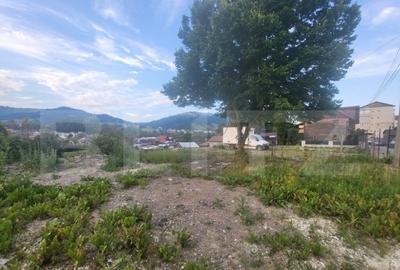 Teren intravilan 2053 mp - centru Vatra Dornei - 3