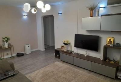 Apartament cu 3 camere decomandat în Apusului - 2