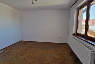 Casă cu 5 camere cu Teren 420 Mp în Trei Stejari - 6