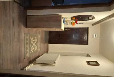 Apartament cu 3 camere semidecomandat în Central - 7