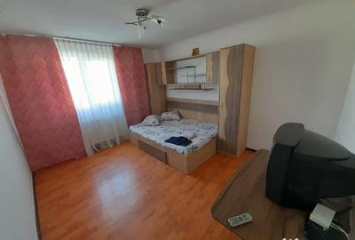 Garsonieră decomandată în Central - 2