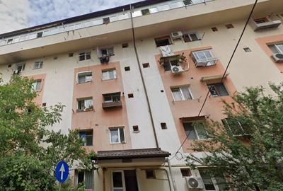 Garsonieră decomandată în Titan - 1