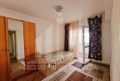 Apartament cu 3 camere decomandat, mobilat în Cetate