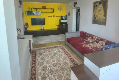 Apartament cu 2 camere semidecomandat, mobilat în Podu Roș - 4