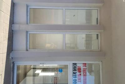 Spațiu comercial, de 21 mp, în Central - 5