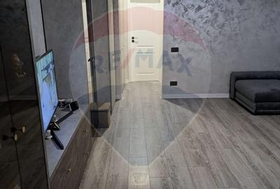 Apartament cu doua camere renovat situat la etajul 2 - 7