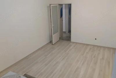 Apartament cu 3 camere decomandat în Central - 2