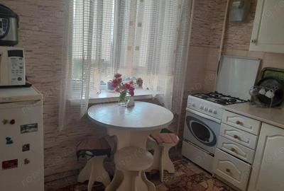 Garsonieră în Girocului