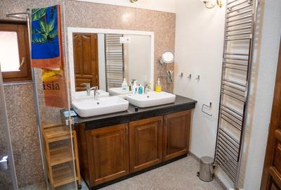 Casa de locuit complet mobilata în localitatea Sovata - 16