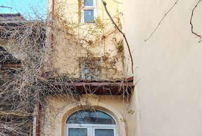 Investitie! Vila solida renovabila, zona de exceptie, 4 apartamente - 4