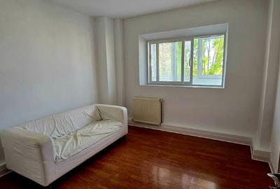 Apartament cu 3 camere decomandat în 1 Decembrie 1918
